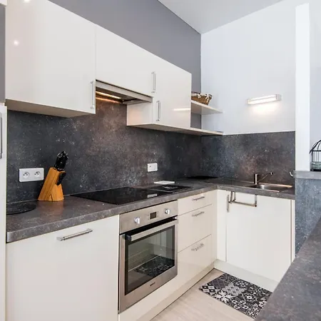 Appartement Le Centre-ville,fibre,balcon,clim Millau